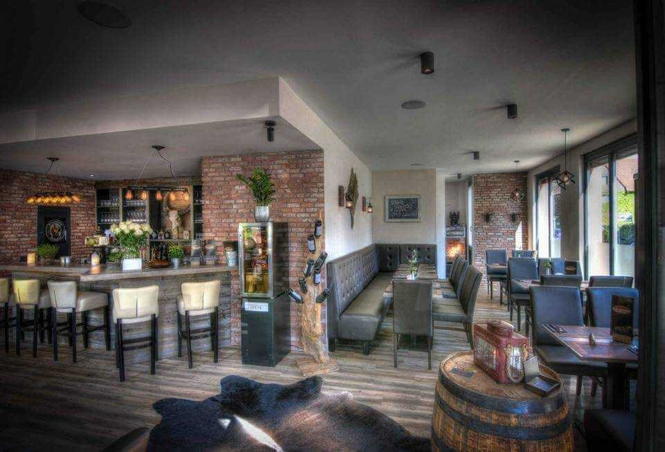 Blick auf die Bar der B&S Lounge